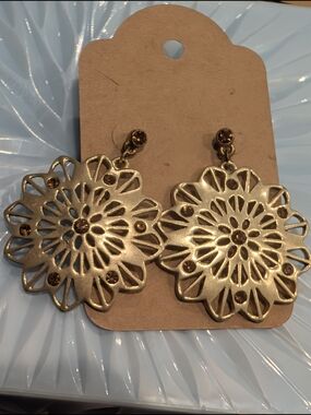 Source Unknown Gold Floral Filigree Earrings with Amber Stones